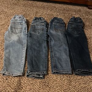 4 pair of 3T jeans